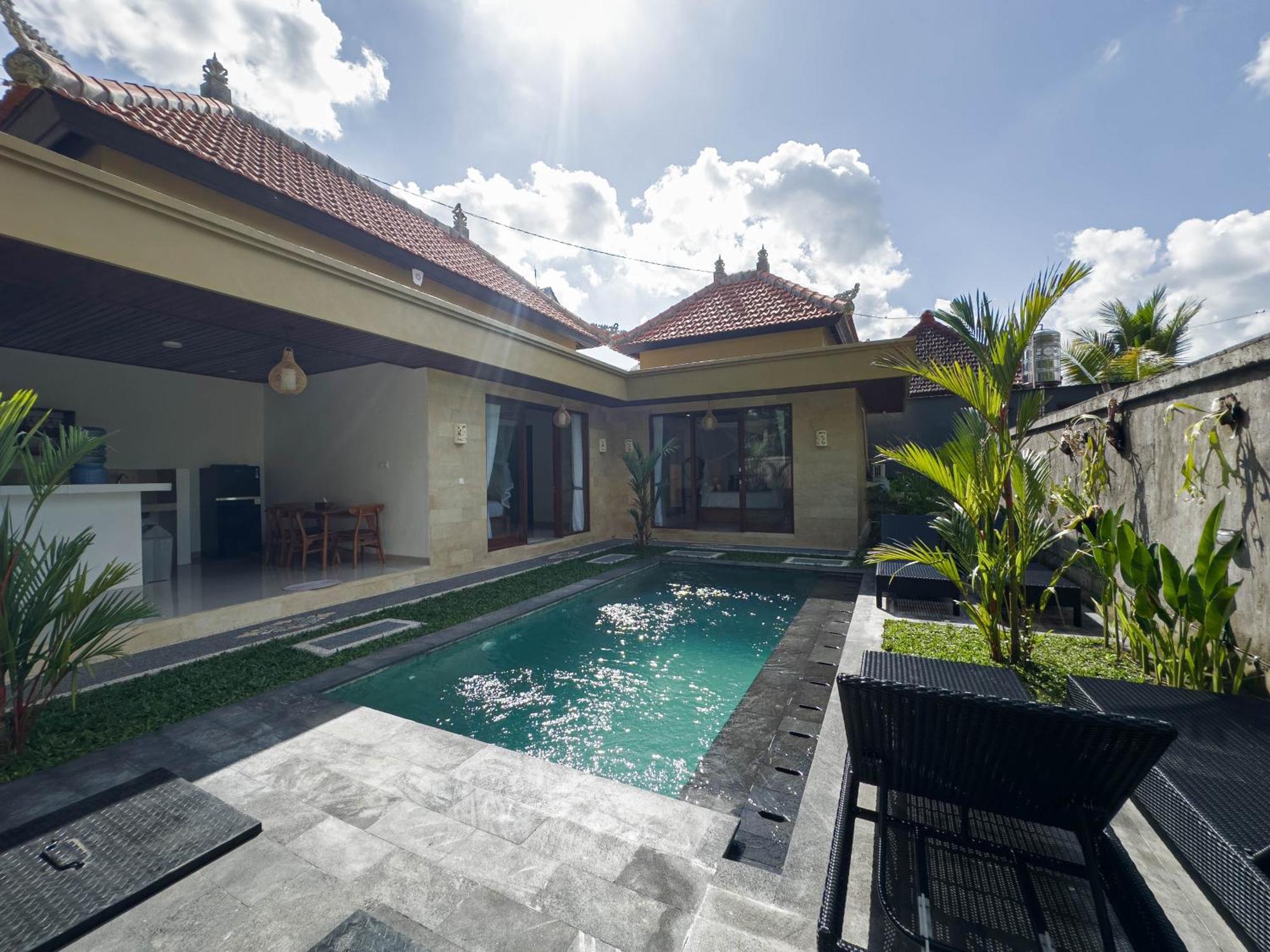 Tutik Private House By Supala